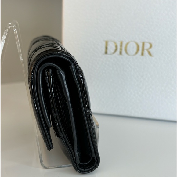 🖤✨SOLD✨🖤 ($740 Retail) Lady Dior Black Patent Lotus Wallet - Picture 5 of 6
